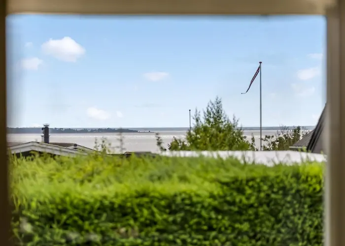 Nielsine - 250m From The Sea By Interhome