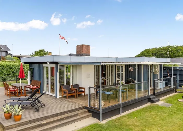 Nielsine - 250m From The Sea By Interhome *